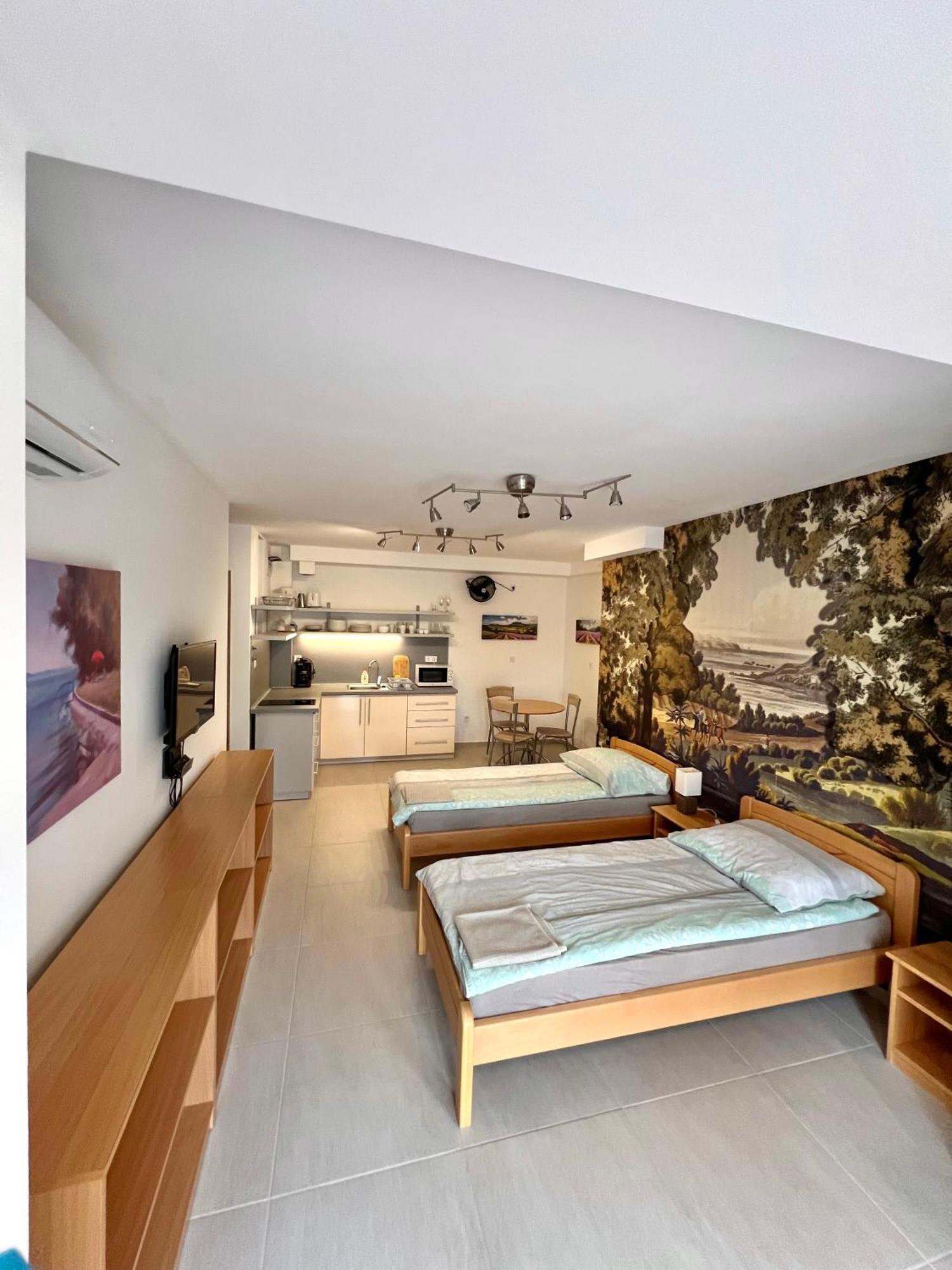 Waterfront Apartmanok 扎马迪 外观 照片